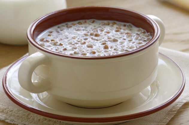 Trigo sarraceno con kefir para unha dieta de 3 días
